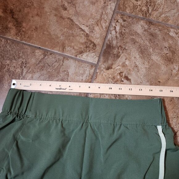 Columbia Women's Hike Skort Medium | Active Fit | Green | NWT - Picture 5 of 7